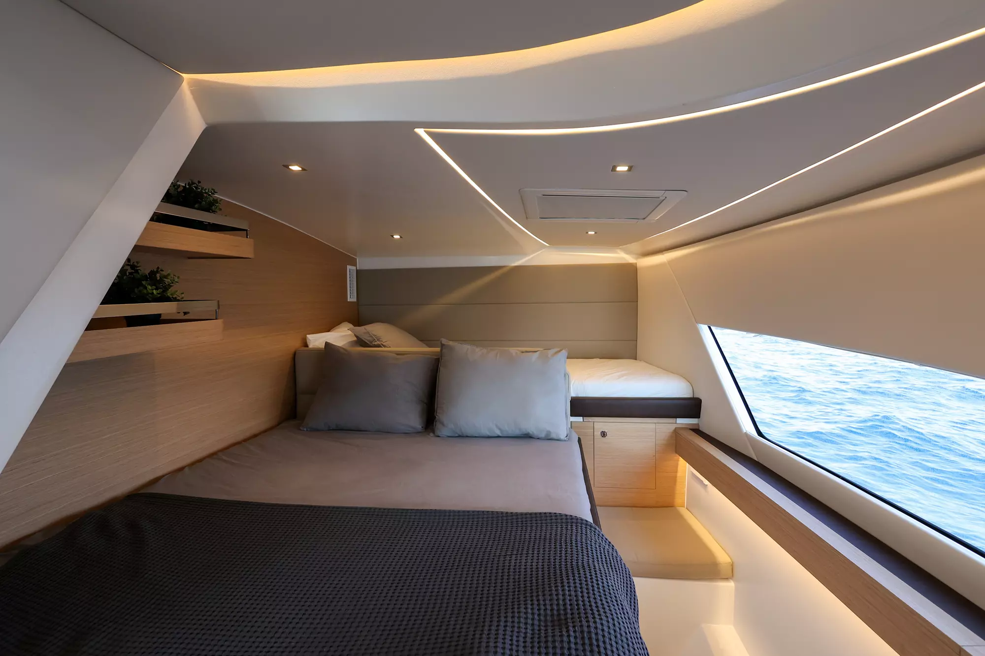Guest cabin